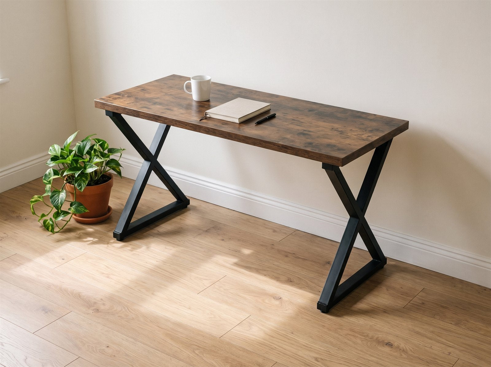 Desk 140 × 60