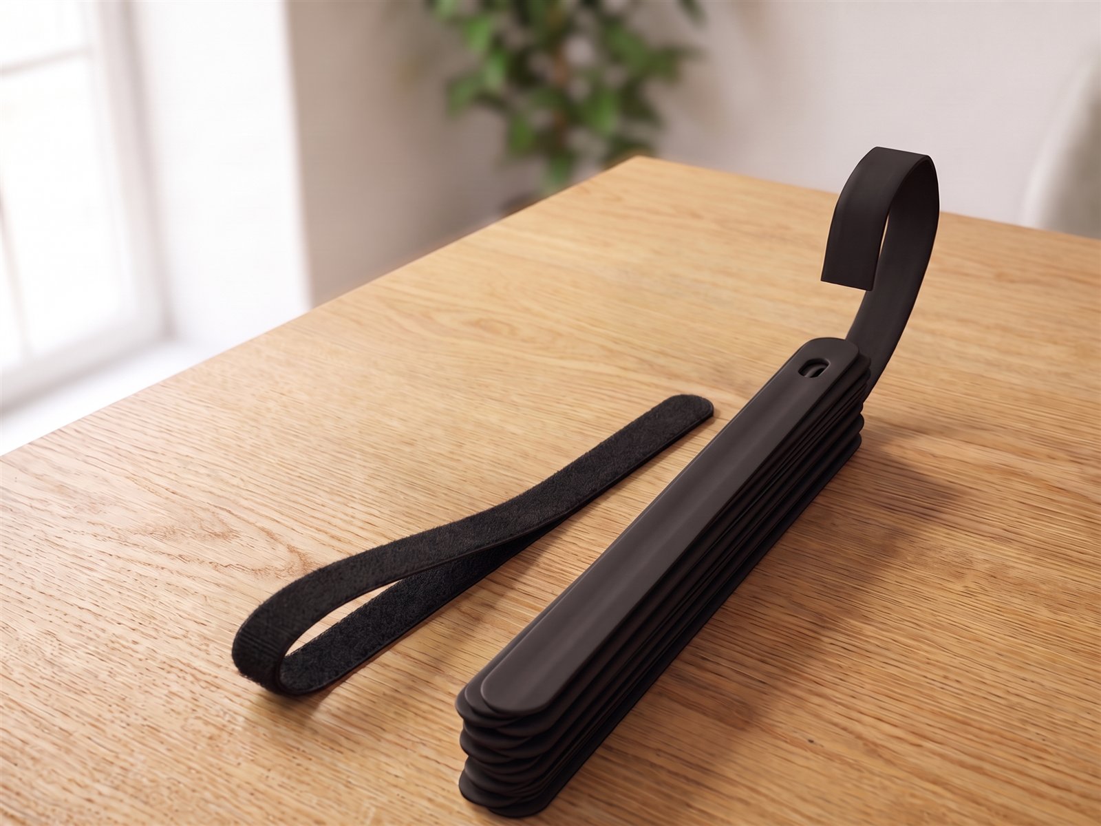 Velcro ties — On the desk · close-up